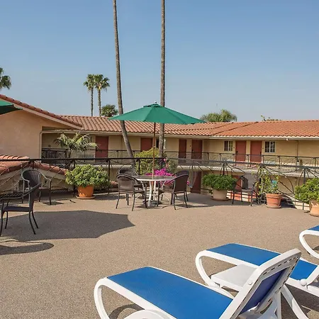 Safari Inn Burbank-Universal, A Coast Hotel-2
